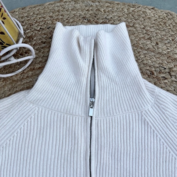 SOLD ❌ NWOT Off White ribbed woollen zipper Jacket cum Sweater - Picture 6 of 9